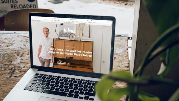 In the time I brewed a coffee ☕️ Manus made this investor presentation.